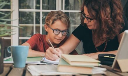 How to help kids achieve homework success image